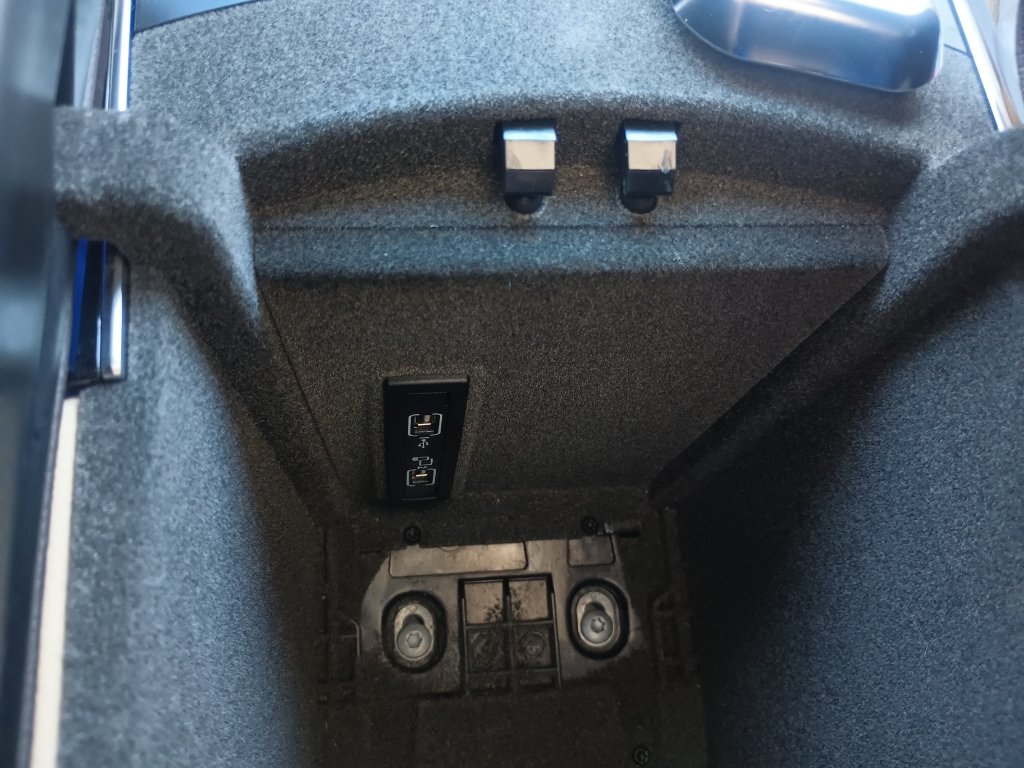 Used 2018 Mercedes-Benz GLS 450 4MATIC image 25
