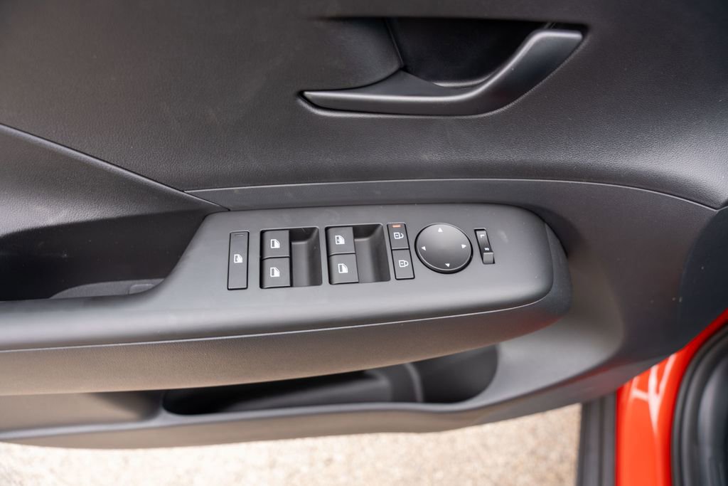 New 2026 Hyundai Kona SE image 16