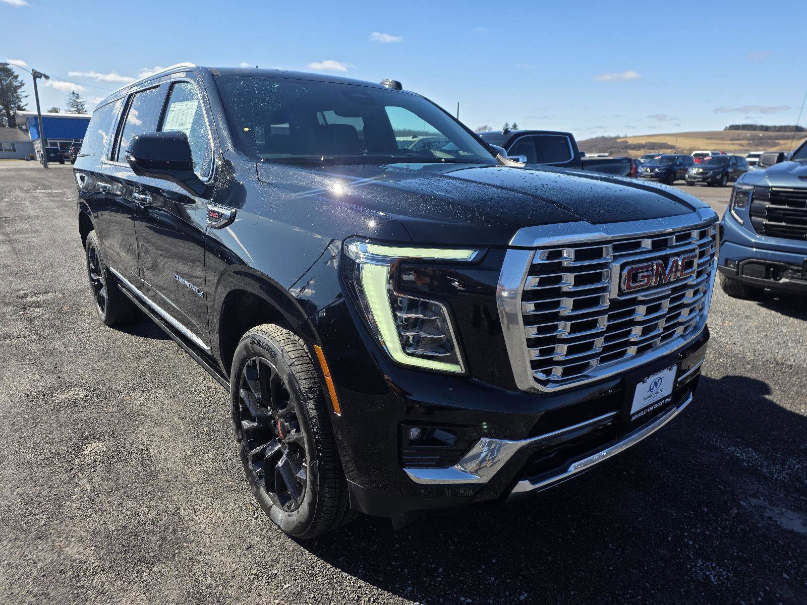 New 2026 GMC Yukon XL Denali w/ Denali Reserve Package image 14