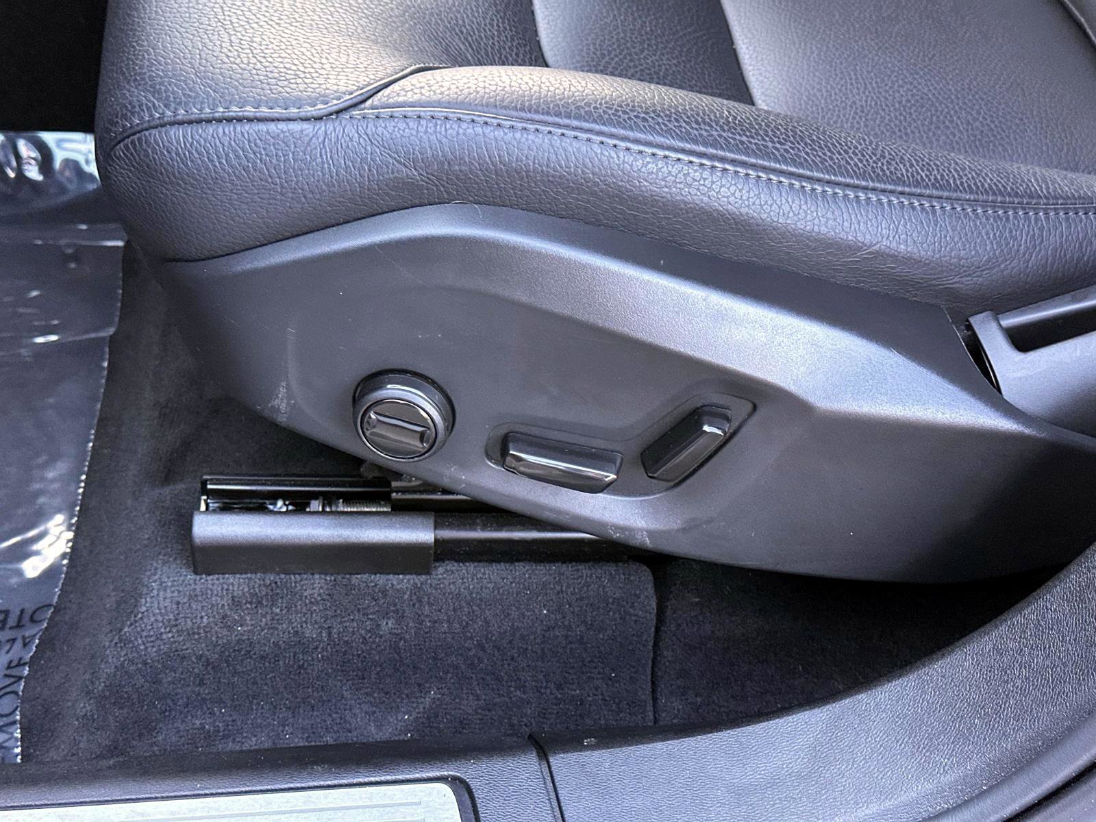 Certified 2025 Volvo XC60 B5 Plus image 20