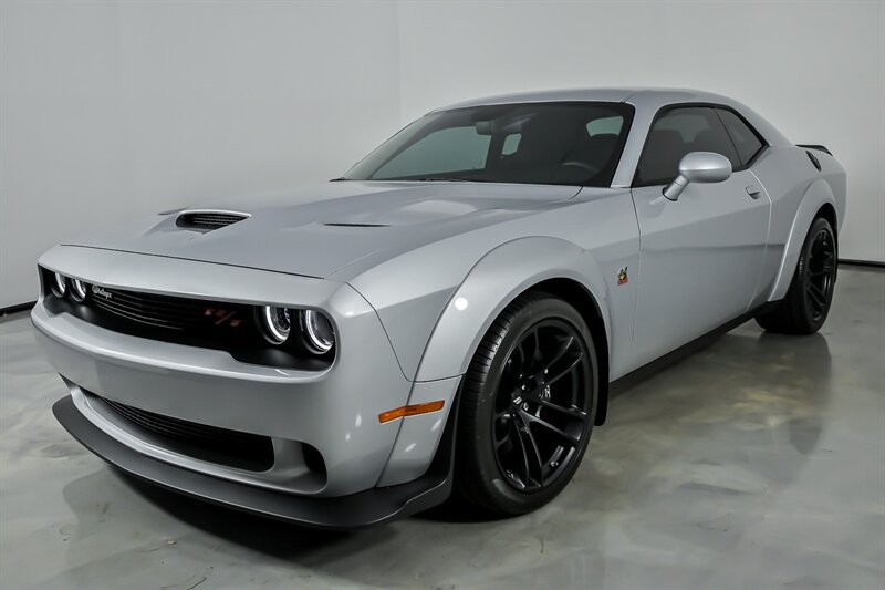 Used 2023 Dodge Challenger R/T Scat Pack RWD image 5