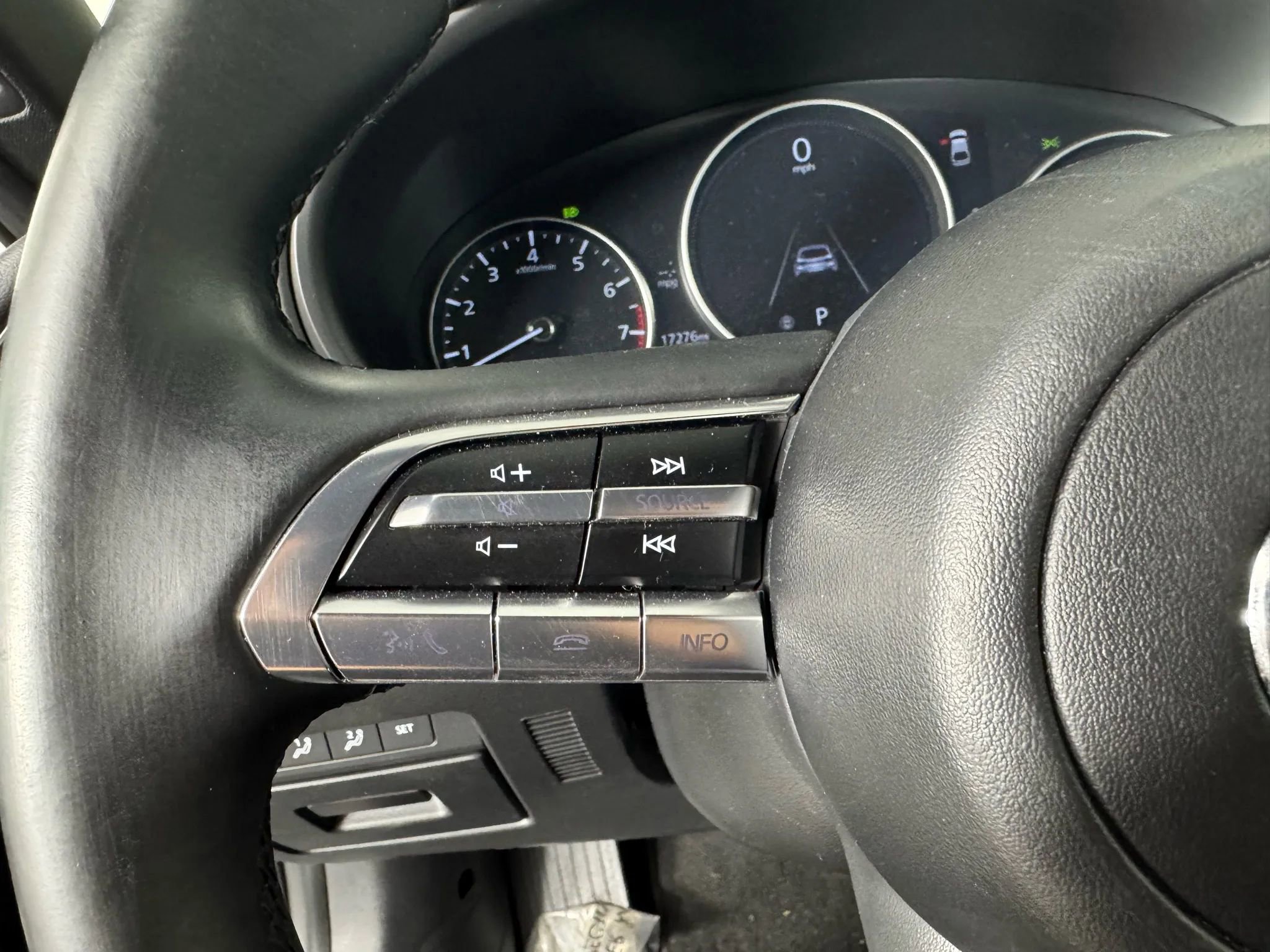 Used 2023 MAZDA MAZDA3 s FWD image 16