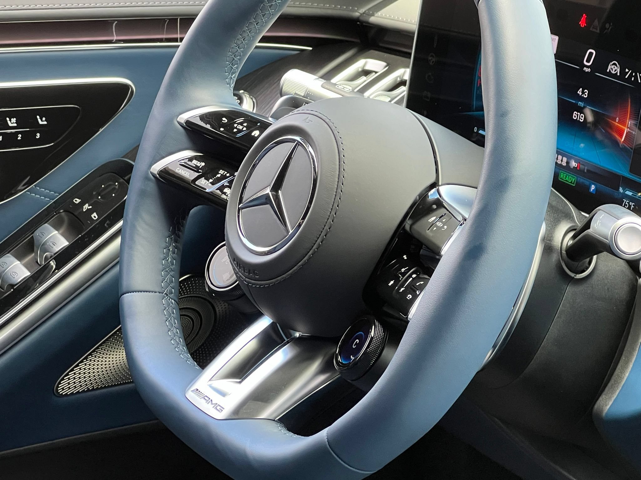 Used 2025 Mercedes-Benz S 63 AMG S image 44