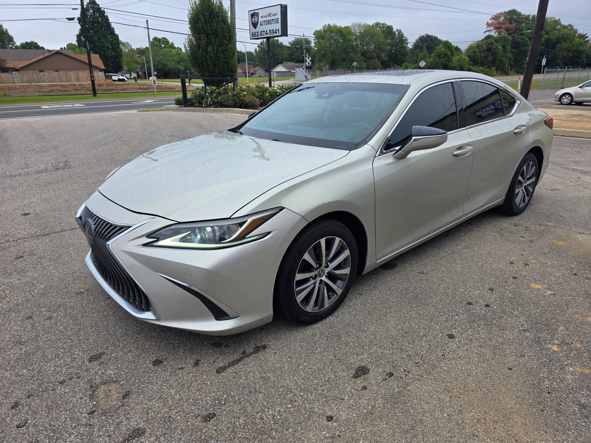 Used 2019 Lexus ES 350 w/ Premium Package FWD image 4