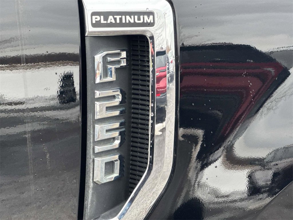 Used 2017 Ford F250 Platinum image 9