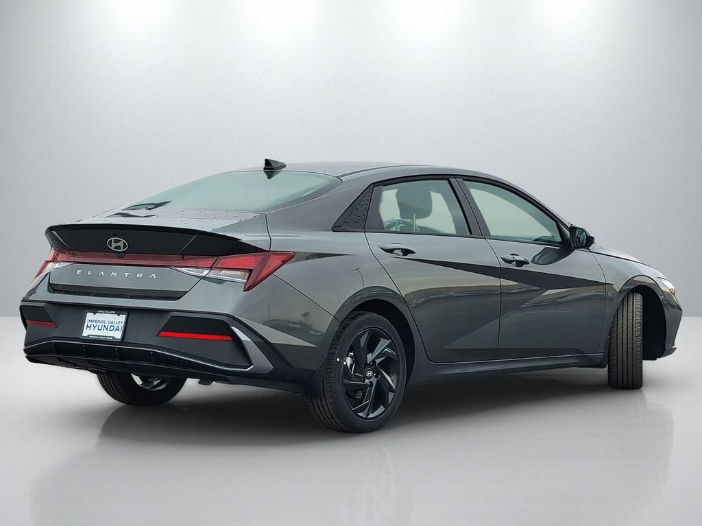 New 2026 Hyundai Elantra Sport image 4