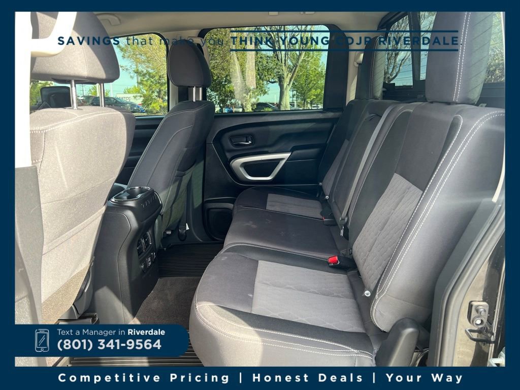 Used 2021 Nissan Titan SV w/ SV Convenience Package image 22