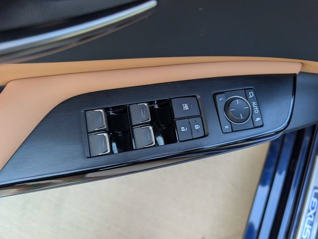 Used 2025 Lexus ES 300h w/ Technology Package FWD image 21
