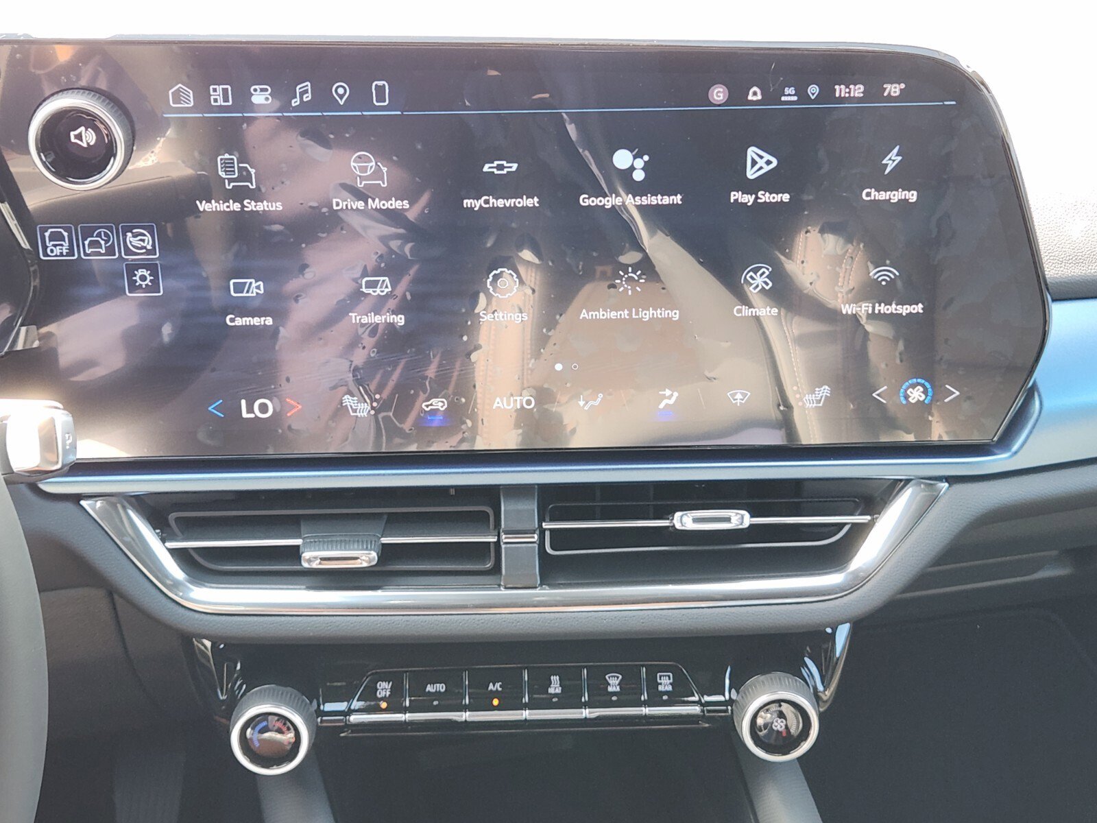New 2026 Chevrolet Equinox EV LT AWD/4WD image 13