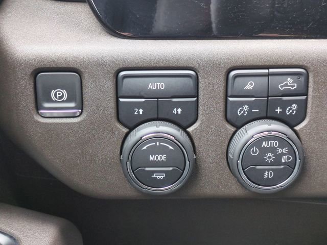 Used 2025 Chevrolet Silverado 1500 LTZ AWD/4WD image 21