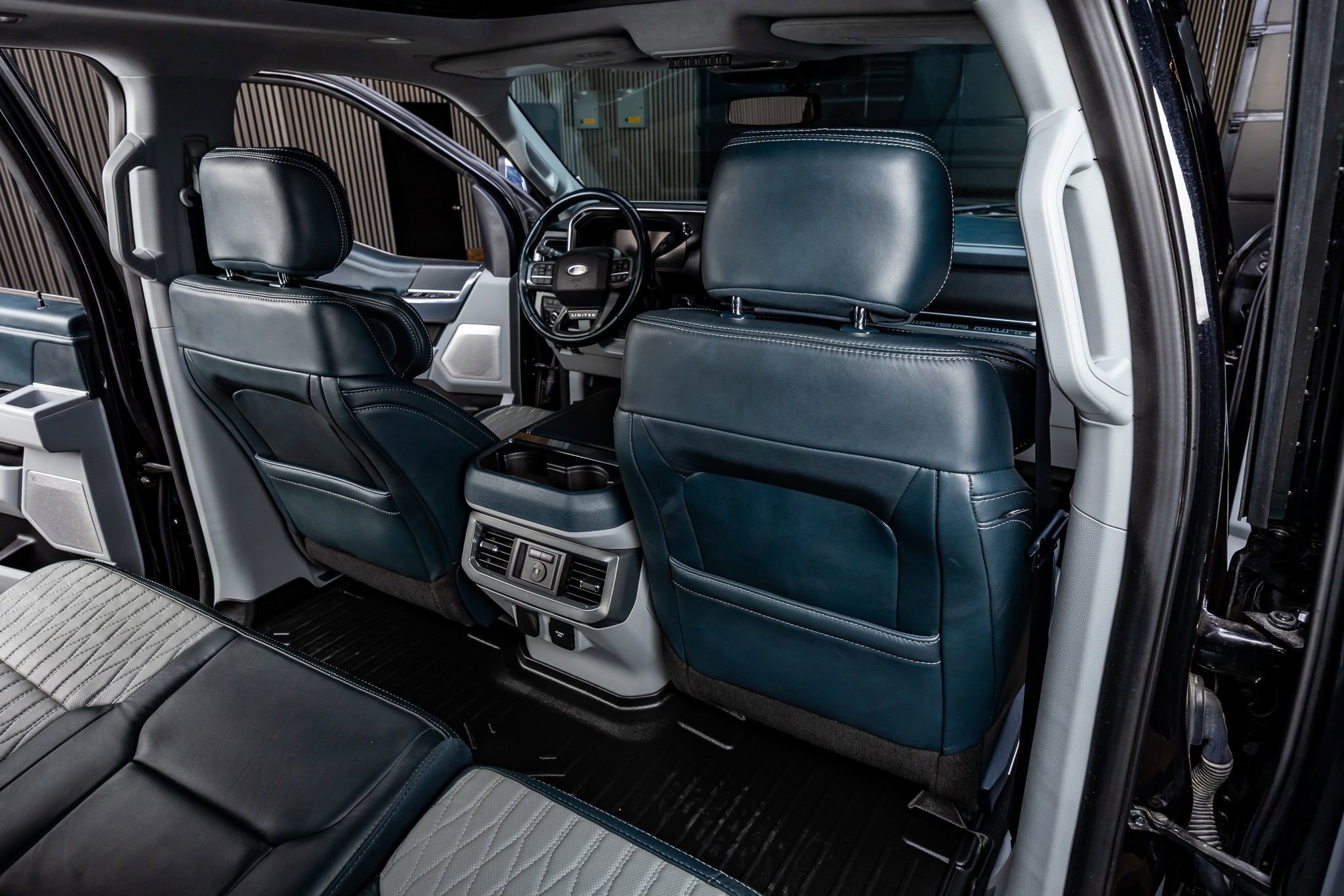 Used 2024 Ford F250 Limited image 32