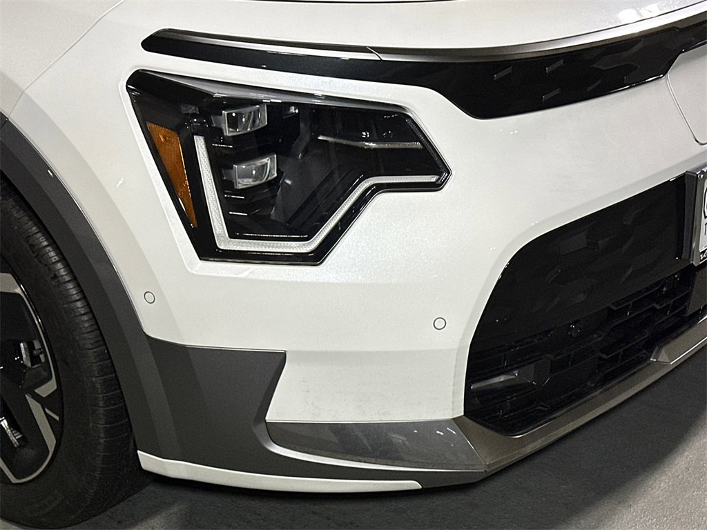New 2025 Kia Niro Wave w/ Wave Preserve Package image 10