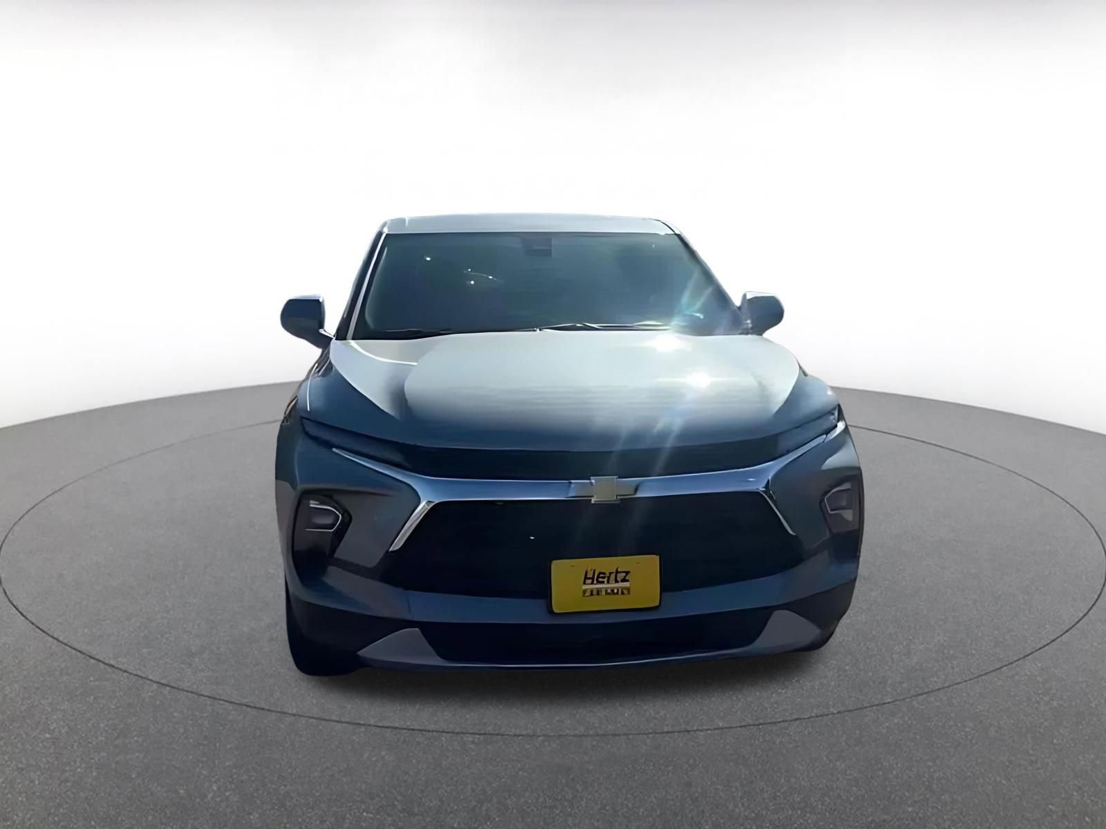 Used 2025 Chevrolet Blazer LT image 4