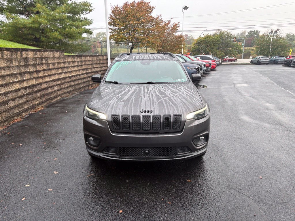 Used 2021 Jeep Cherokee Latitude Plus AWD/4WD image 2