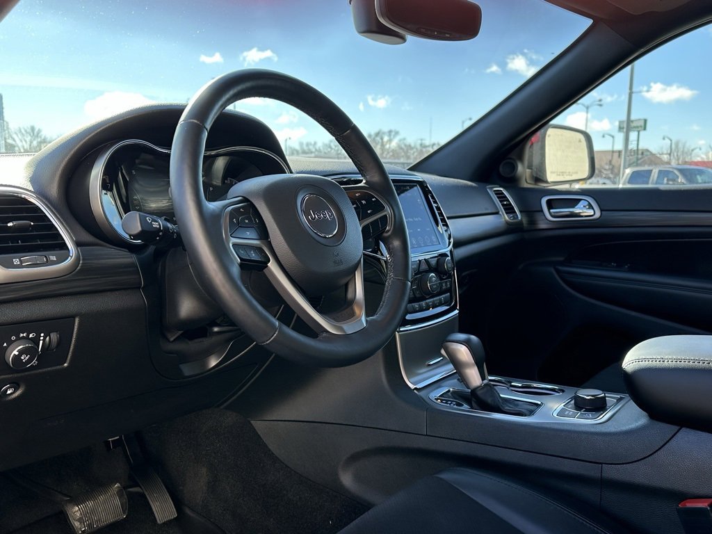 Used 2022 Jeep Grand Cherokee Laredo X image 8