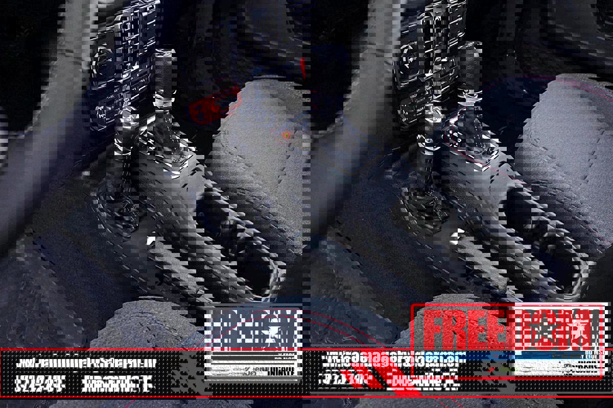 Certified 2025 Jeep Gladiator Rubicon w/ Convenience Group AWD/4WD image 35