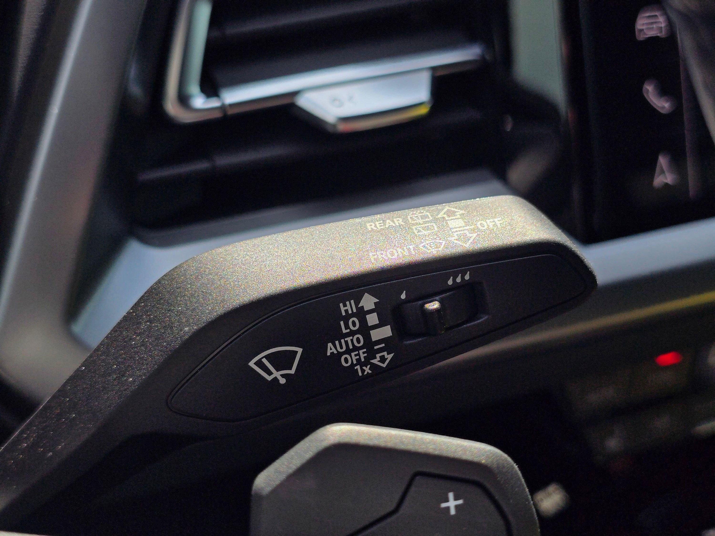 Used 2025 Audi Q4 e-tron Premium w/ Convenience Package AWD/4WD image 41