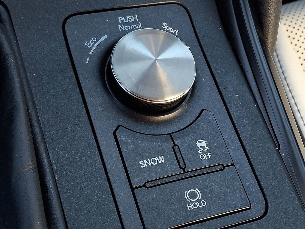 Used 2025 Lexus IS 350 F Sport w/ Navigation Package image 26