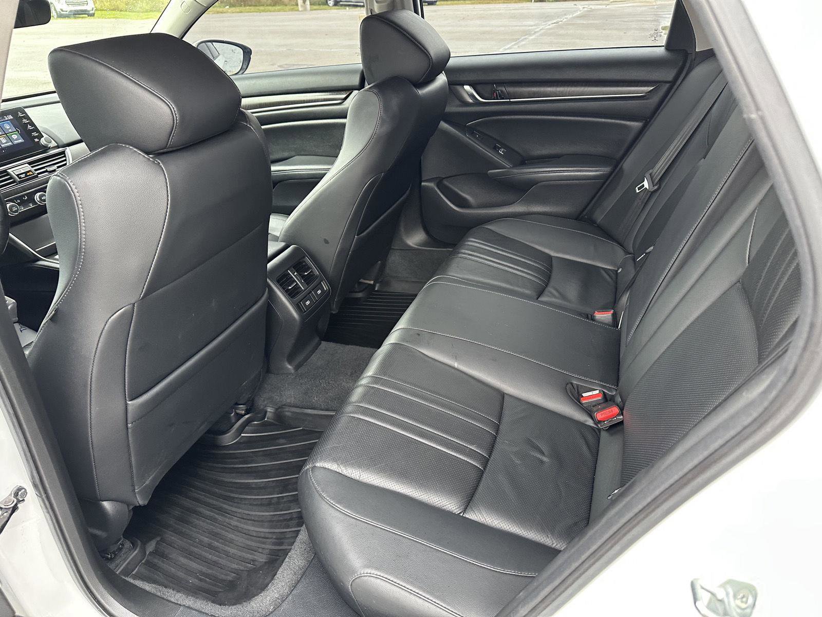 Used 2022 Honda Accord Touring image 16