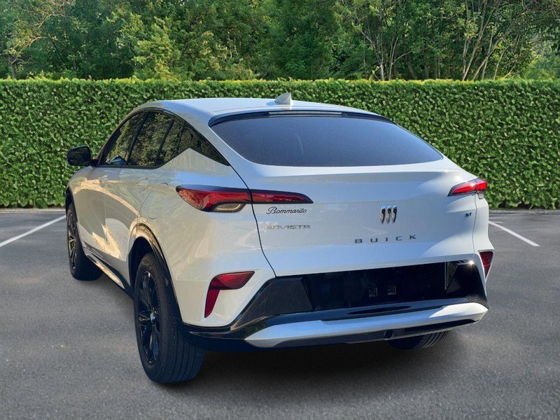 Used 2024 Buick Envista Sport Touring w/ Convenience II Package image 4