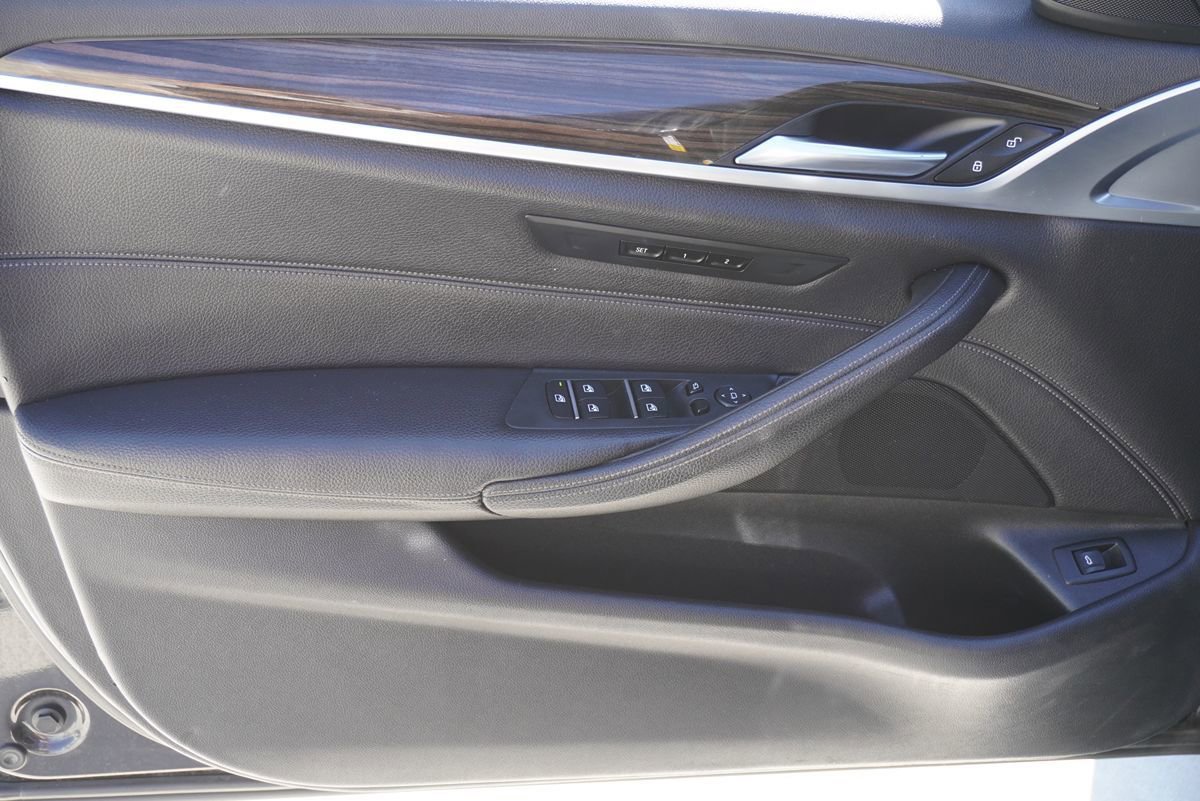 Used 2018 BMW 530i RWD image 25