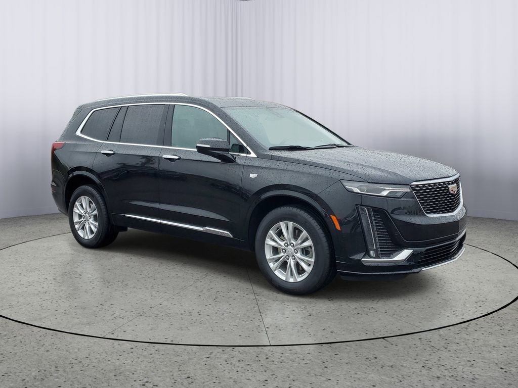 Used 2024 Cadillac XT6 Luxury AWD/4WD image 2