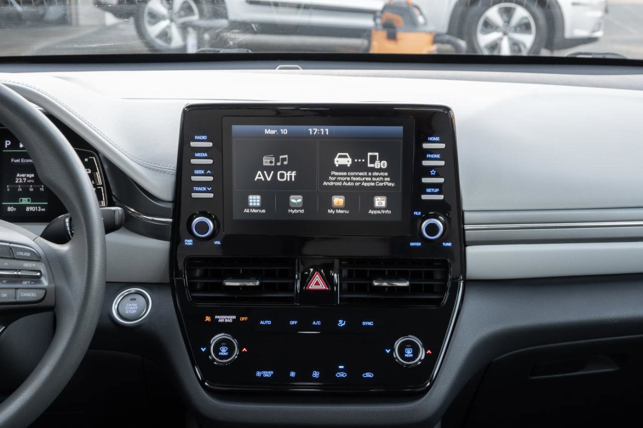 Used 2020 Hyundai Ioniq Blue FWD image 23