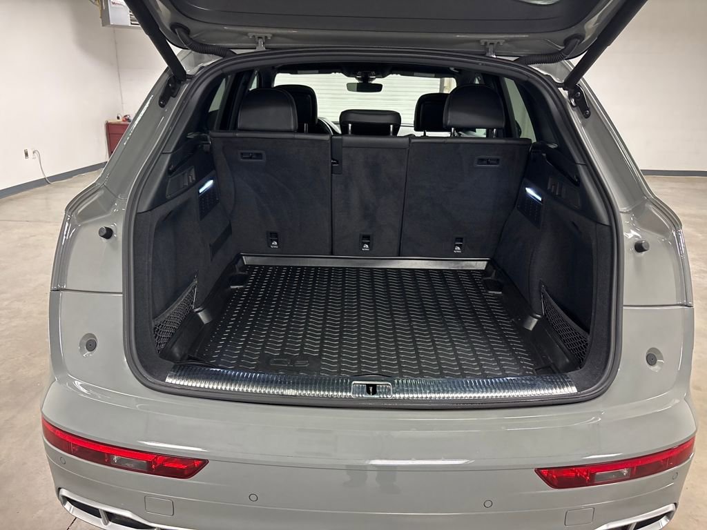Used 2020 Audi SQ5 Premium Plus w/ Premium Plus Package image 18