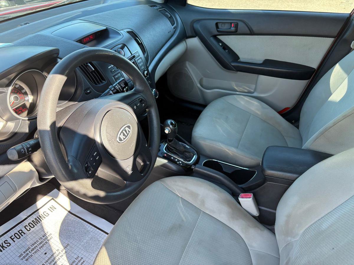 Used 2011 Kia Forte EX FWD image 10