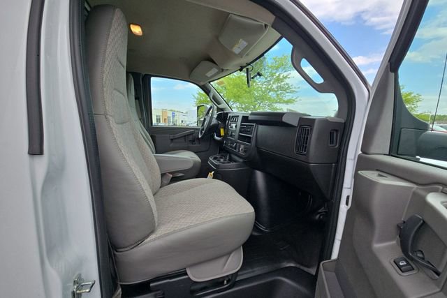 New 2026 GMC Savana 4500 w/ Power Convenience Package RWD image 23