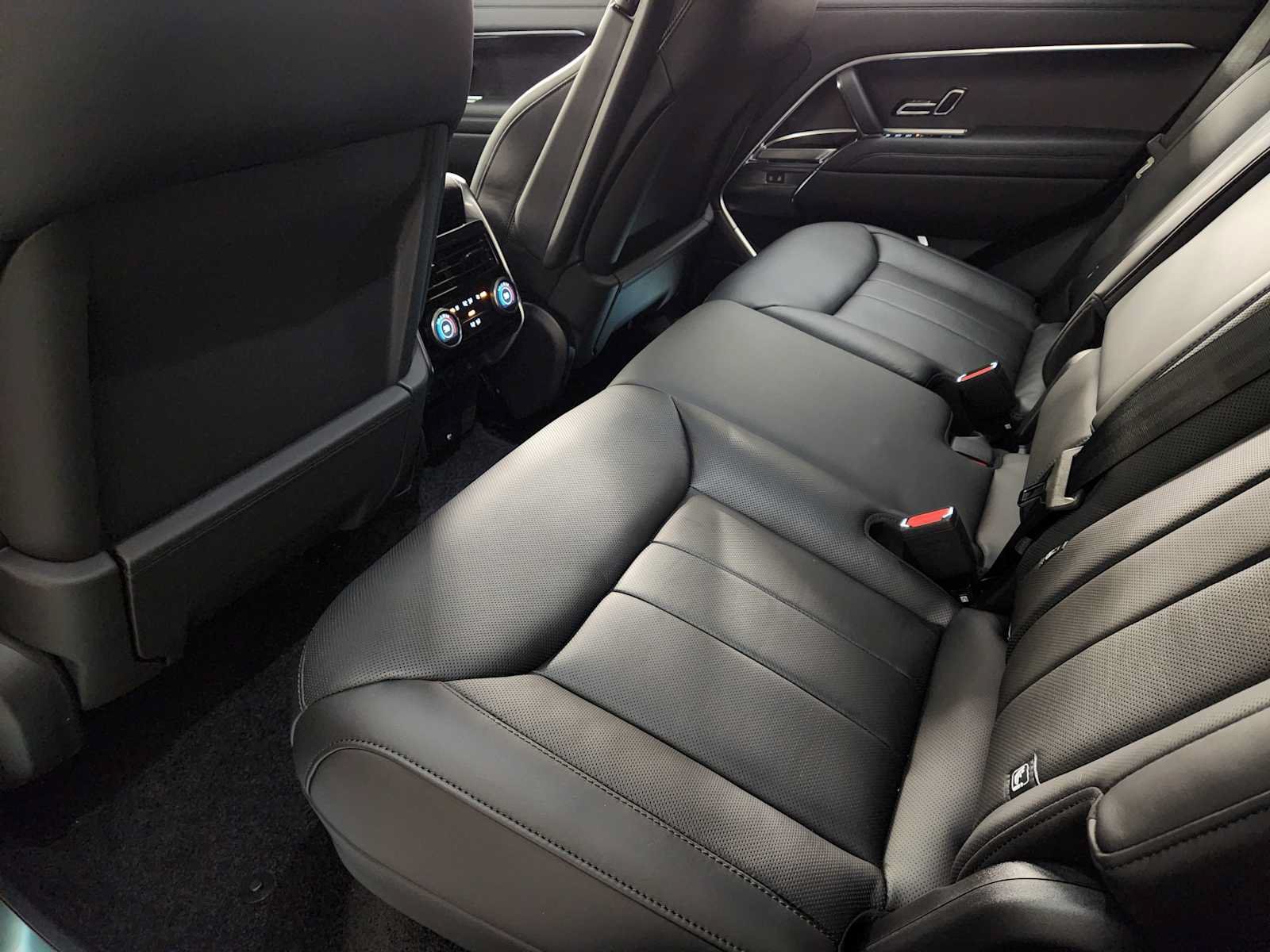 New 2026 Land Rover Range Rover SE AWD/4WD image 48