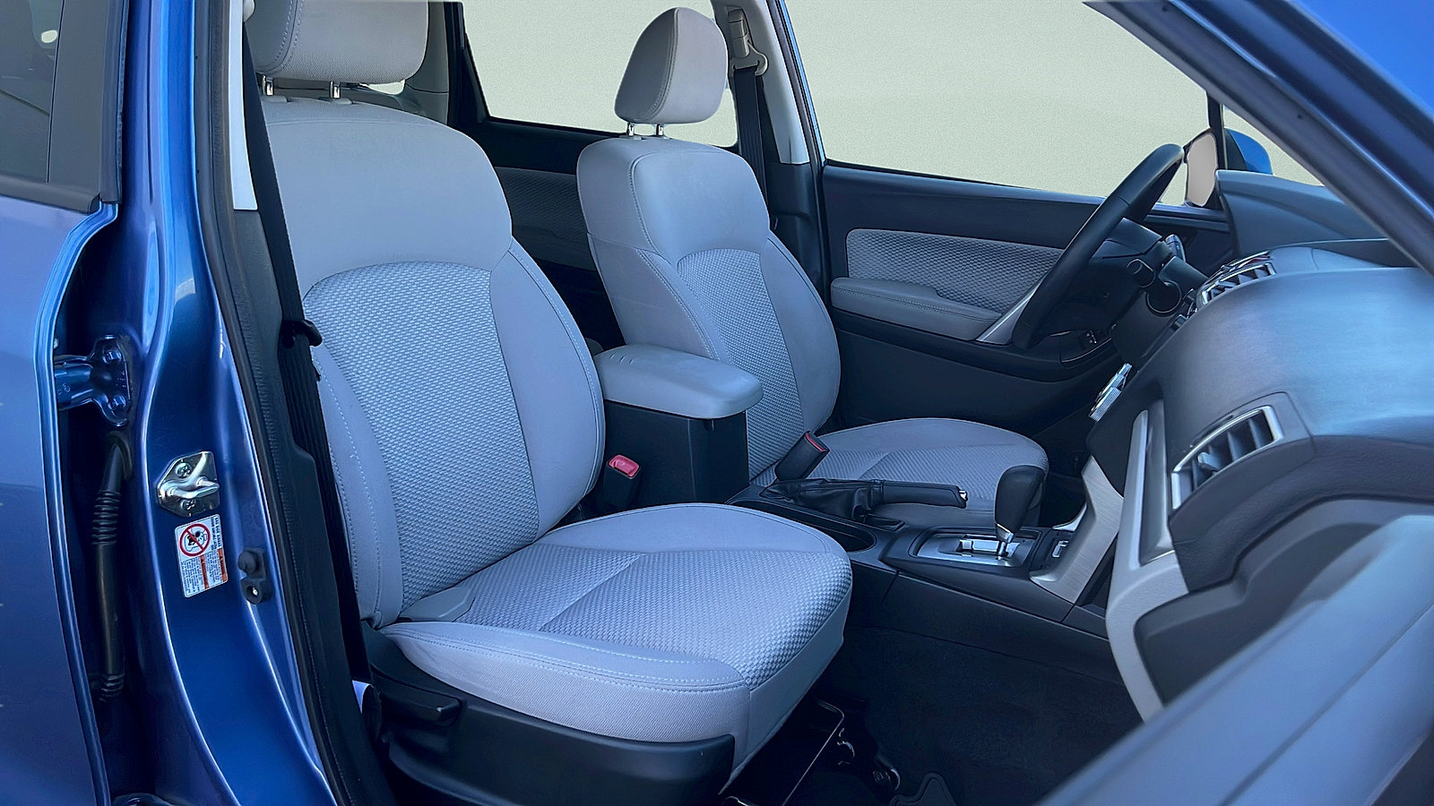 Used 2017 Subaru Forester 2.5i Premium w/ All-Weather Package AWD/4WD image 27