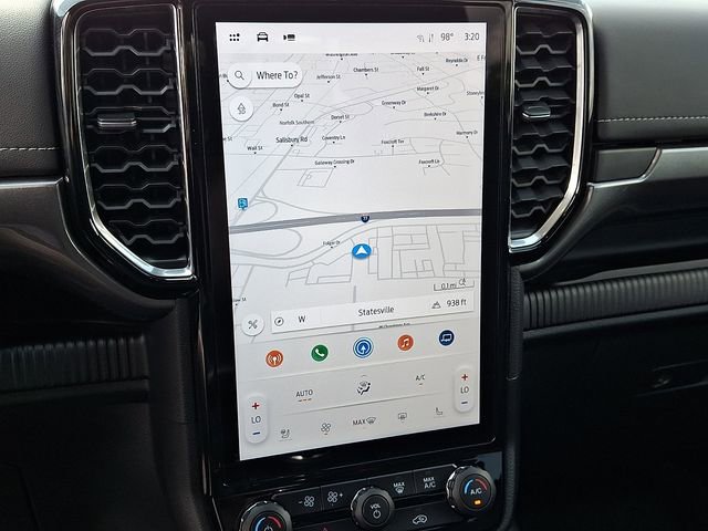 Used 2024 Ford Ranger Lariat w/ Trailer Tow Package image 16