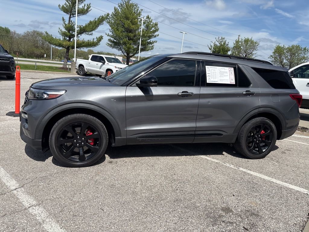 Used 2021 Ford Explorer ST w/ Equipment Group 401A AWD/4WD image 18