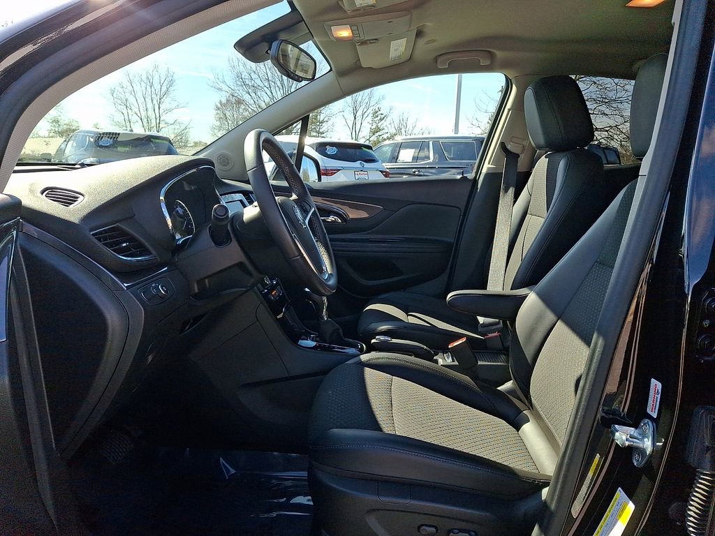 Used 2022 Buick Encore Preferred w/ Safety Package image 13