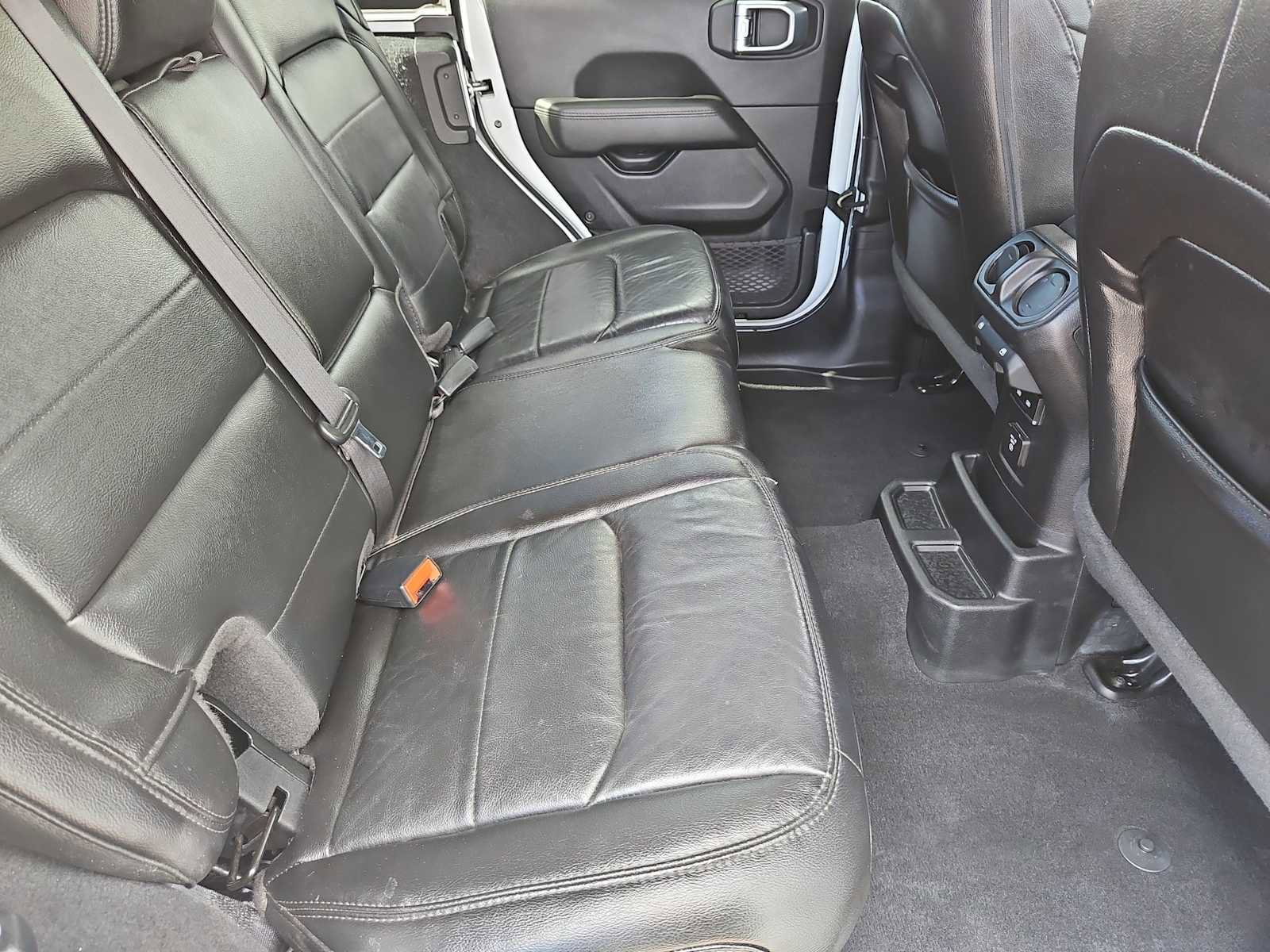 Used 2021 Jeep Wrangler Unlimited Sahara image 21