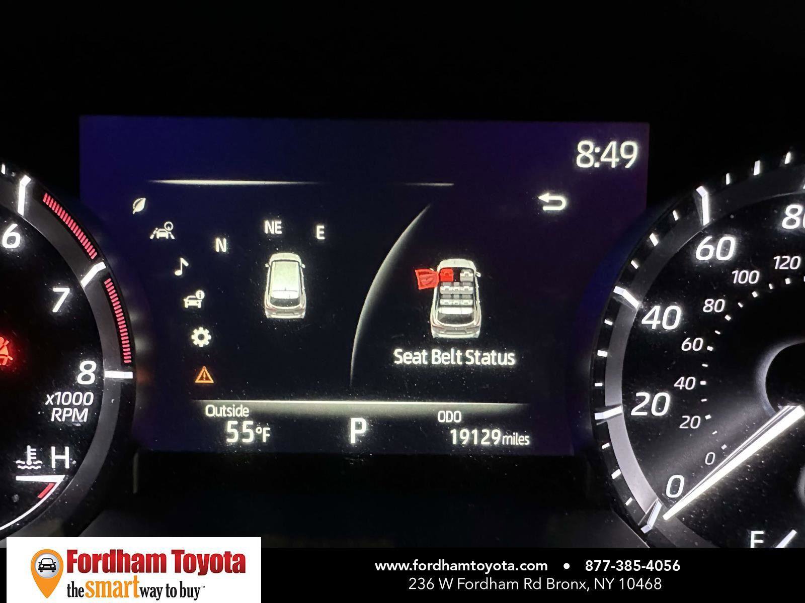 Used 2023 Toyota Highlander XLE image 32