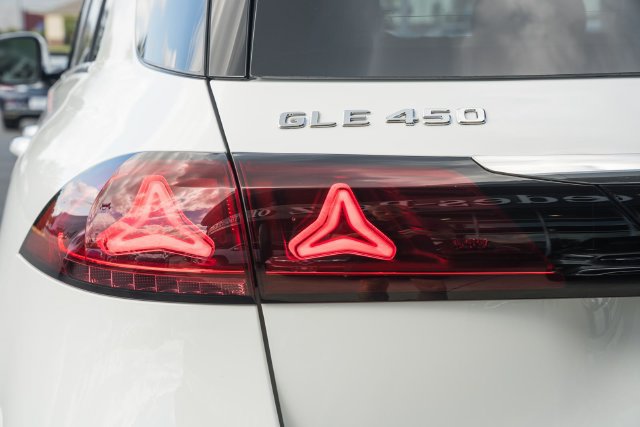 New 2027 Mercedes-Benz GLE 450 4MATIC image 7