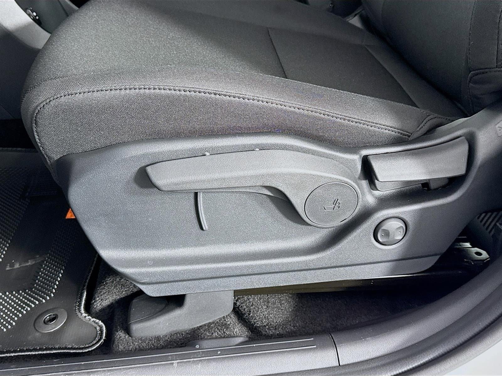 New 2026 Hyundai Santa Fe SE AWD/4WD image 19