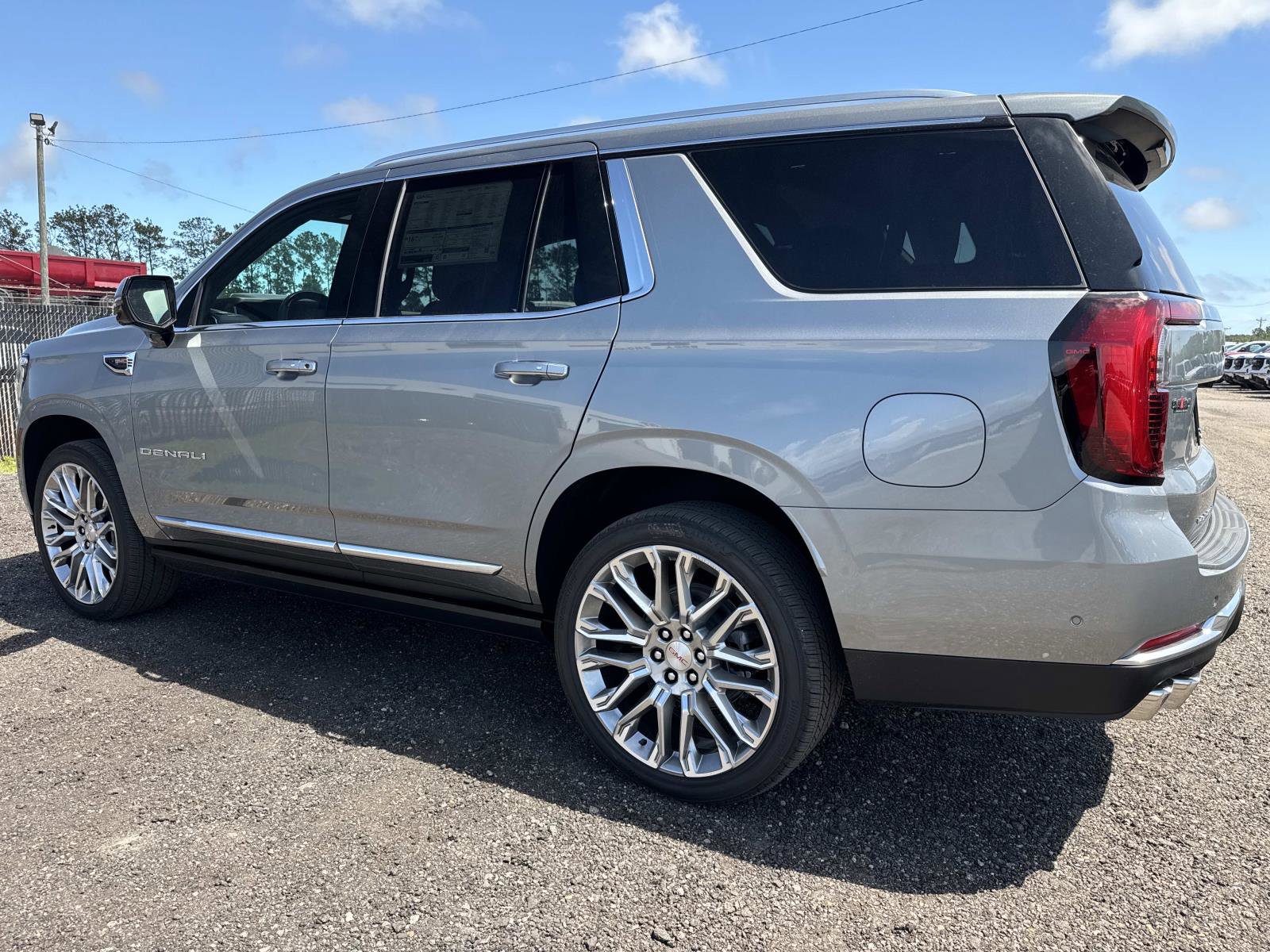 New 2026 GMC Yukon Denali w/ Denali Reserve Package AWD/4WD image 5