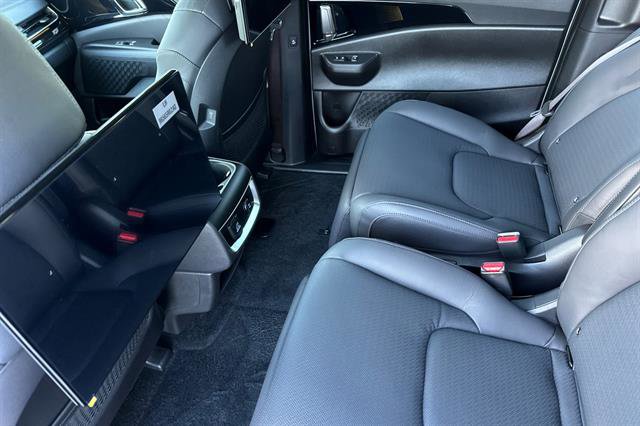 New 2025 Kia Carnival SX Prestige image 13