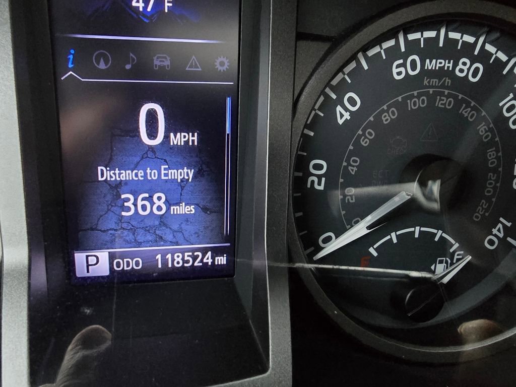 Certified 2016 Toyota Tacoma TRD Off-Road w/ Premium & Technology Package image 18