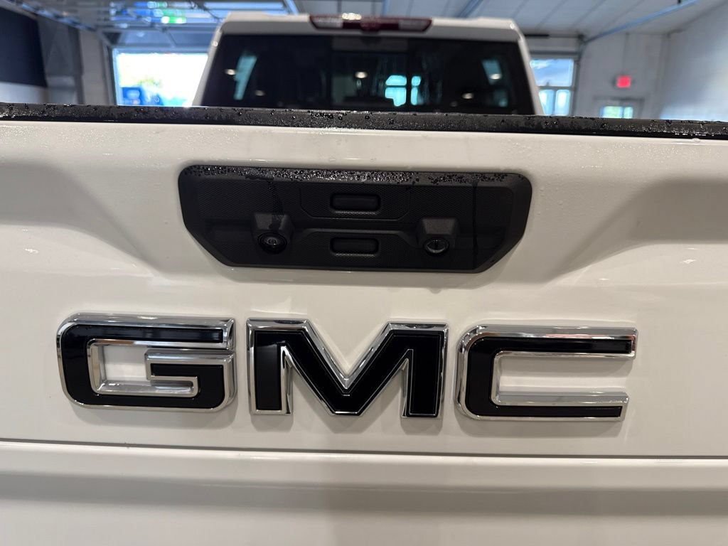 Used 2024 GMC Sierra 3500 Denali w/ Denali Reserve Package AWD/4WD image 9