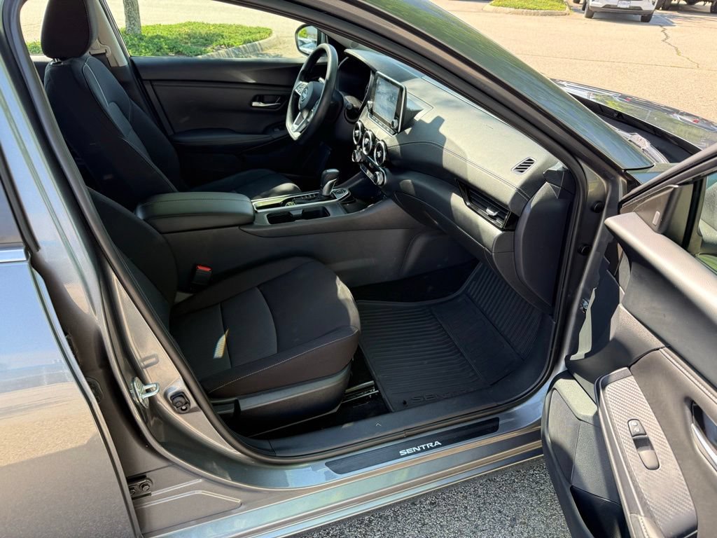 Used 2024 Nissan Sentra SV FWD image 15