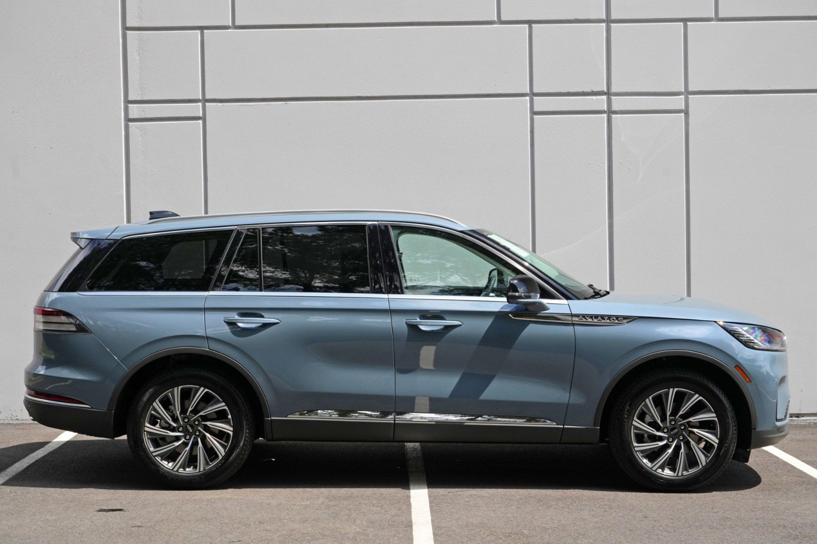 Used 2026 Lincoln Aviator AWD image 55
