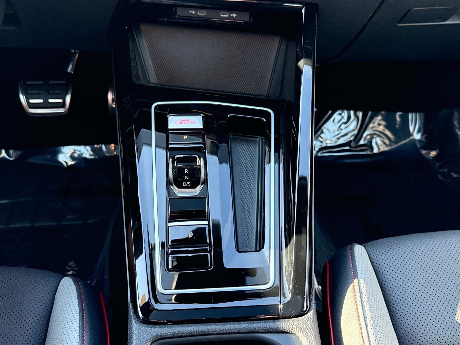 Used 2024 Volkswagen GTI Autobahn image 8