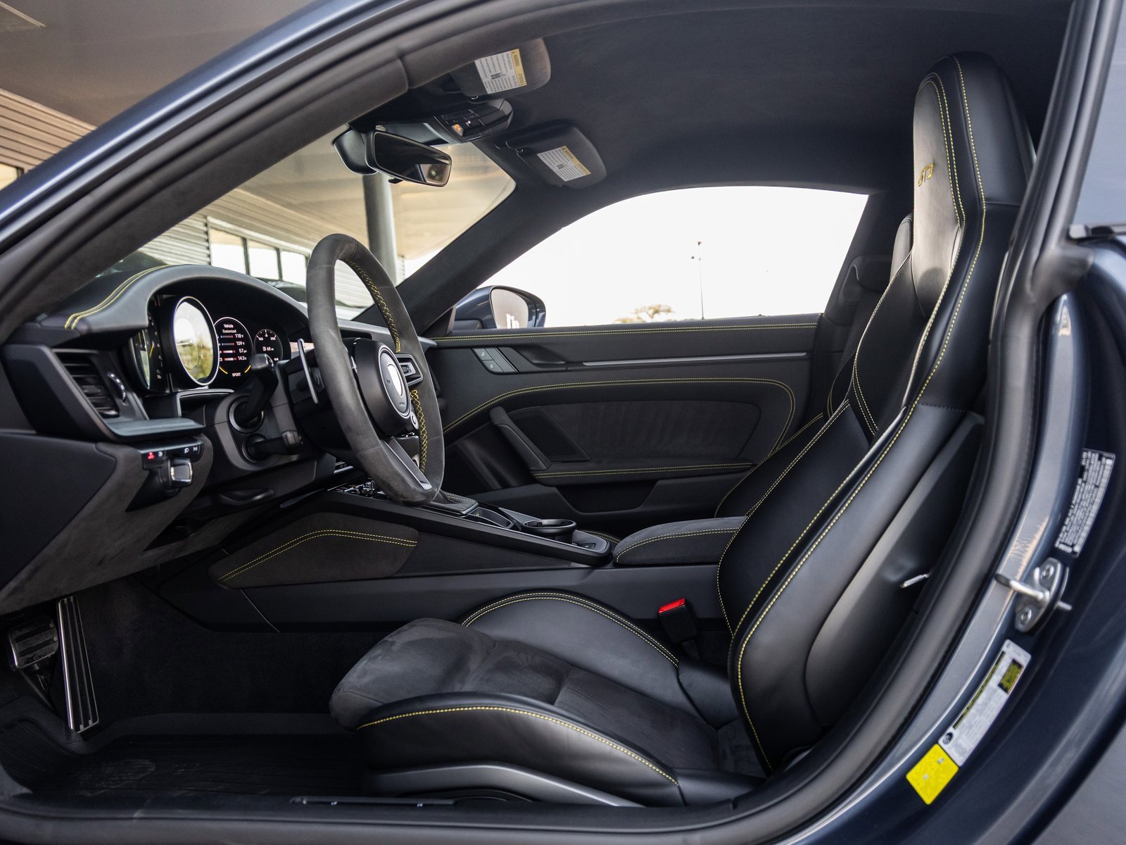 Used 2023 Porsche 911 GT3 image 32