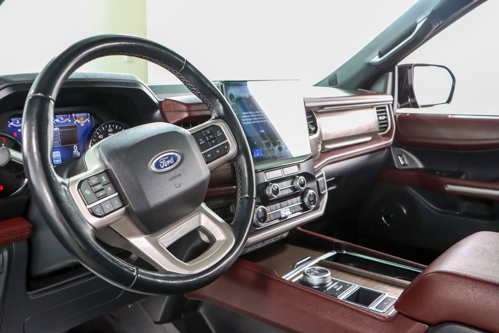 Used 2022 Ford Expedition Limited RWD image 23
