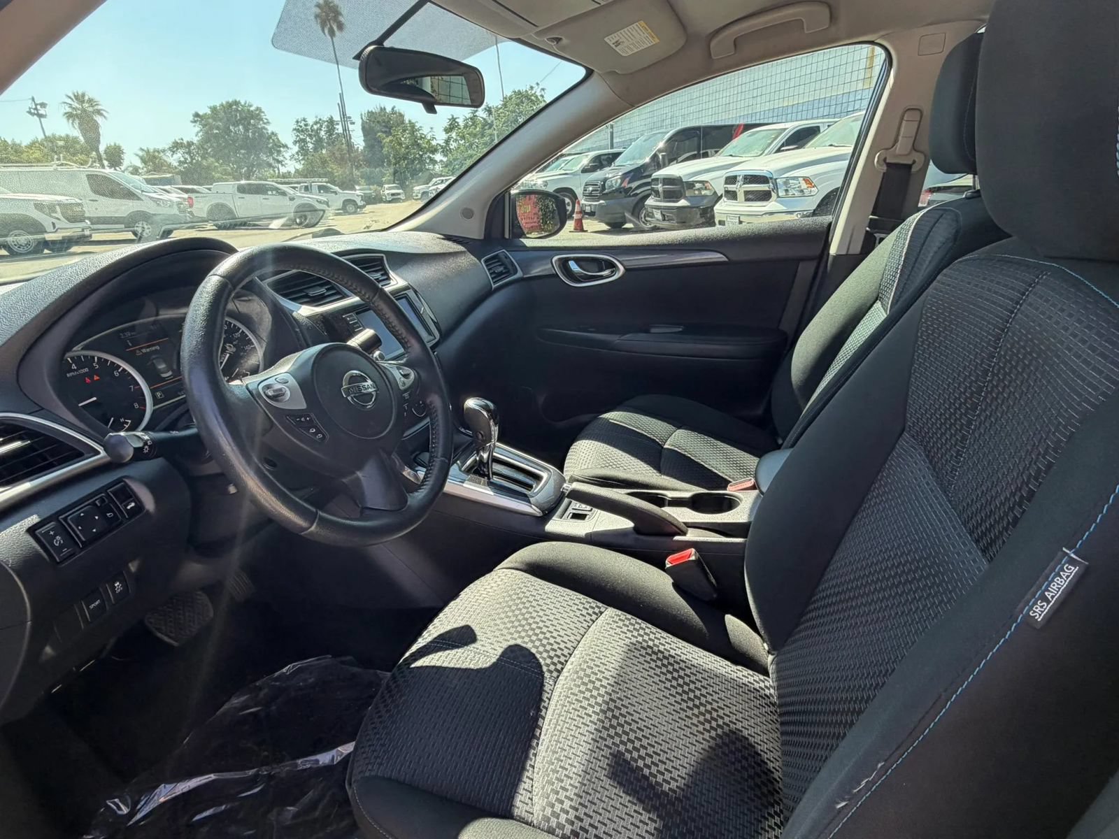 Used 2019 Nissan Sentra SR FWD image 7