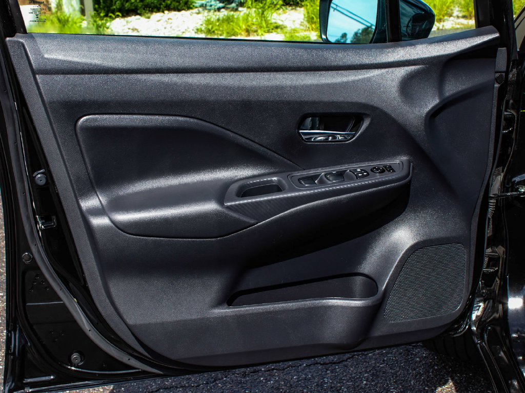 Used 2025 Nissan Versa SV FWD image 8